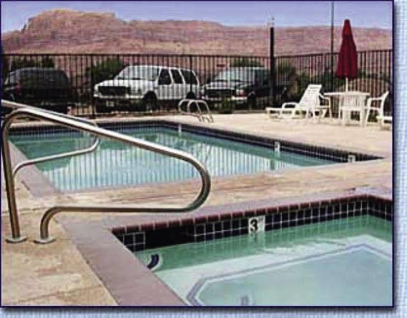 Moab Gateway Inn At Arches Nat'L Park エクステリア 写真