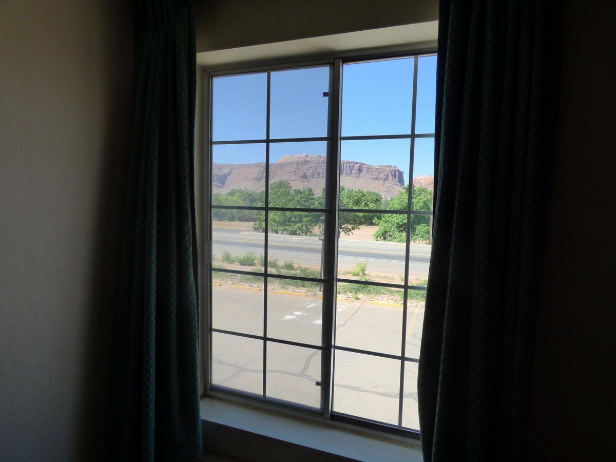 Moab Gateway Inn At Arches Nat'L Park エクステリア 写真